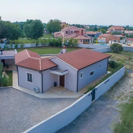 Holiday home Helena Pula